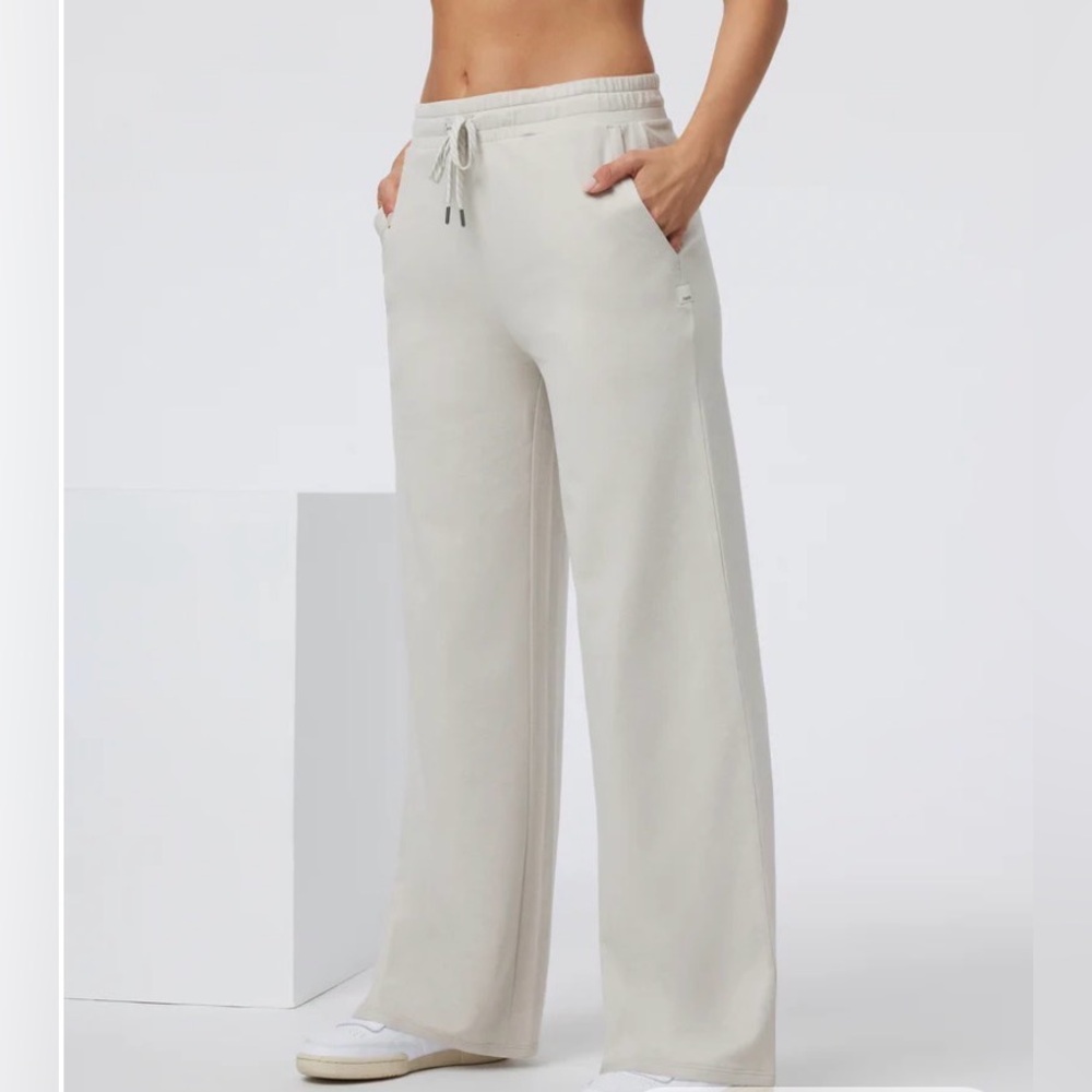 Vuori Halo Essential Wide Leg Pants DreamKnit Ecru Heather Athleisure S